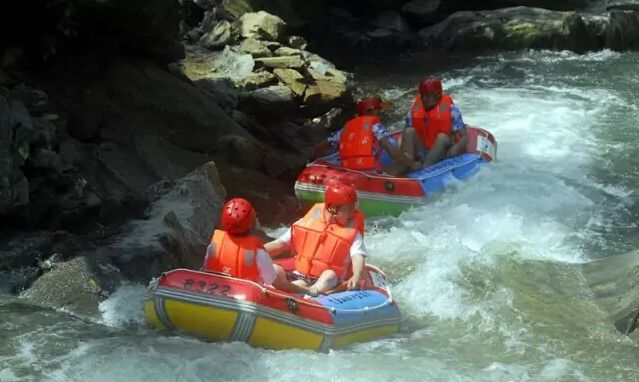 咸寧通山盤龍溪漂流